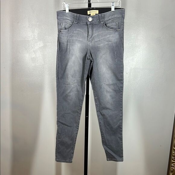 Democracy Gray Skinny Jeans with Contemporary Style - Picture 2 of 10